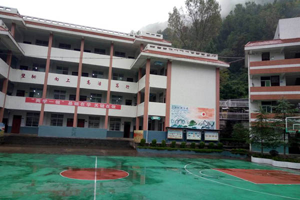 巴中市南江春兰科技学校